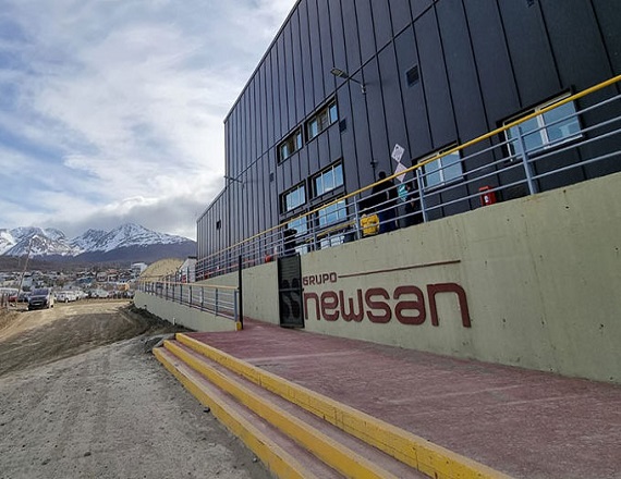 En las últimas horas, operarios de la empresa Newsan se habrían encontrado con depósitos que representaban apenas el 50% de sus salarios, sin aviso previo ni explicación oficial por parte de la empresa.