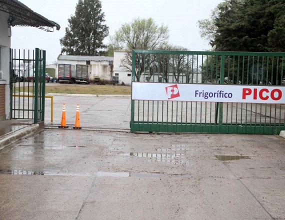 Tras el vencimiento del Procedimiento Preventivo de Crisis el pasado 31 de enero, la empresa manifestó su incapacidad para afrontar salarios, ofreciendo pagos fijos de $500.000 por agente, cifra que fue rechazada por los trabajadores.