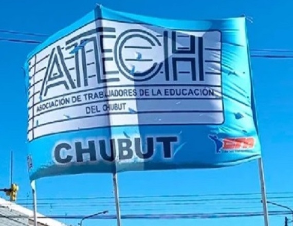 “En toda la provincia, lo que exigimos las y los docentes al Gobierno de Chubut es la recomposición salarial. Y eso es lo que defendemos en cada ámbito de discusión”, dijo Martín Pena, Secretario General de ATECh.