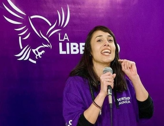 “Desde La Libertad Avanza hablan de soluciones, pero avanzan con el desfinanciamiento del sistema educativo”, dijo Carina Trejo de AMET y subrayó, “figurar no es gestionar; sin presupuesto, no hay Educación Técnica posible”.