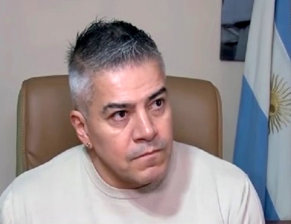 “Todas las fábricas están mal, Vinisa Fueguina, Acsur, Ecosol, IPESA, PIGSA, A Cozzuol, y nosotros no estamos exentos de lo que pasa también en el resto del país”, reconoció Jony Villarruel a “Info3 Noticias”.