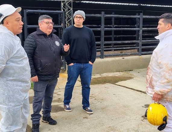 “Entendemos que es fundamental garantizar condiciones dignas, seguras y acordes a la normativa vigente para todos los trabajadores, especialmente en sectores donde existen riesgos físicos, biológicos y químicos”, indicó Manuel Ojeda.