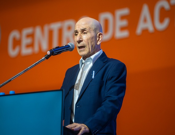 En el inicio de su quinto mandato consecutivo, José Dante Llugdar brindó un mensaje a los presentes, destacando el valor del trabajo colectivo y el compromiso permanente de cada integrante de la institución.