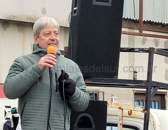 “Vamos a dejar todo lo que tengamos que dejar para transformar esta realidad que nos duele y recuperar nuestra organización, porque recuperar nuestra organización es recuperar nuestra dignidad”, remarcó en Río Grande, Abel Furlán.