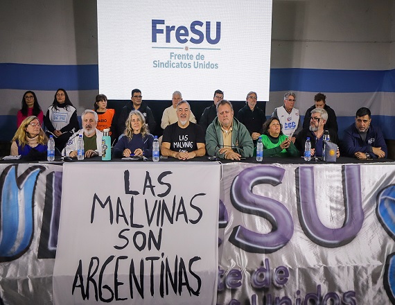 “No hay una sola actividad del país donde los trabajadores no estemos pasando por uno de nuestros peores momentos porque este Gobierno destruye día a día los derechos de todos los trabajadores”, dijo dirigente de fluviales, Mariano Moreno.