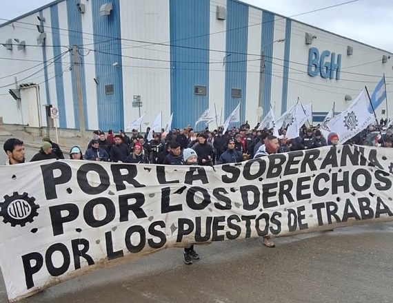 “Muy probablemente en el día de mañana el Congreso de Delegados estará poniendo fecha al paro de 48 horas”, dijo Marcos Linares respecto a la falta de acuerdo salarial con el sector empresario.