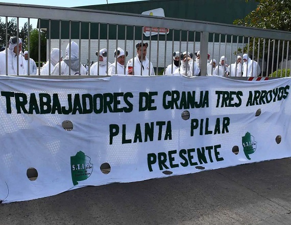 La escalada conflictiva se había iniciado en mayo, cuando la empresa cerró por tiempo indeterminado su planta en Concepción del Uruguay, Entre Ríos. Luego, fueron paralizadas las plantas de Pilar, Ezeiza, Esteban Echeverría y Río Cuarto.