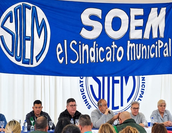 Los gremios UTHGRA, Camioneros y SOEM, conforman el nuevo triunvirato que tendrá la responsabilidad de encabezar esta nueva etapa de la CGT Regional Ushuaia.