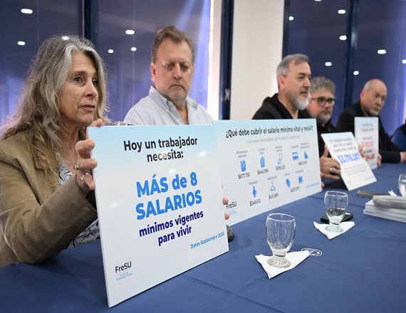 “Al presentar el Índice FreSU, que arroja que para vivir se necesita un Salario Mínimo Vital y Móvil de más de 3 millones de pesos, mostrarnos cómo el Gobierno miente y manipula los índices”, dijo el Secretario General APLA, Pablo Biró.