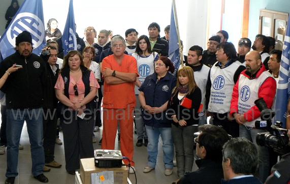 Varios dirigentes gremiales hablaron en el acto en el Hospital de Río Grande 