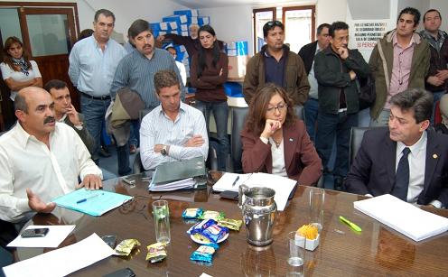 Dirigentes de ASOEM en la Legislatura provincial