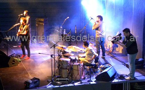 Raly Barrionuevo deleitó al público riograndense