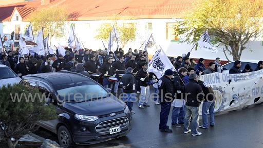 La UOM estuvo presente frente al nosocomio riograndense