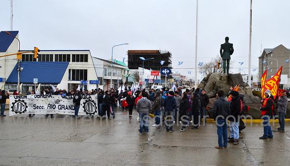Los trabajadores se concentraron en San Martín y Belgrano
