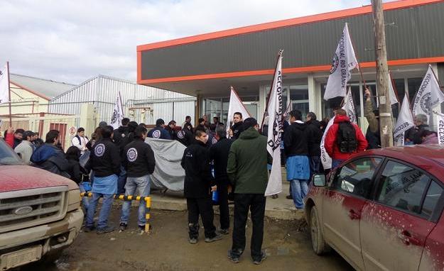 La UOM se manifestó en MIRGOR por discriminación a trabajadores