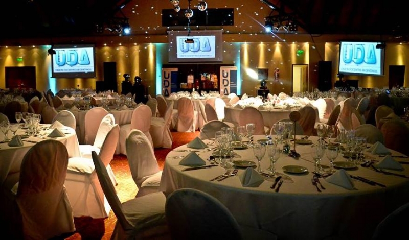 Impecable presentaciòn de la UDA para agasajar a los docentes