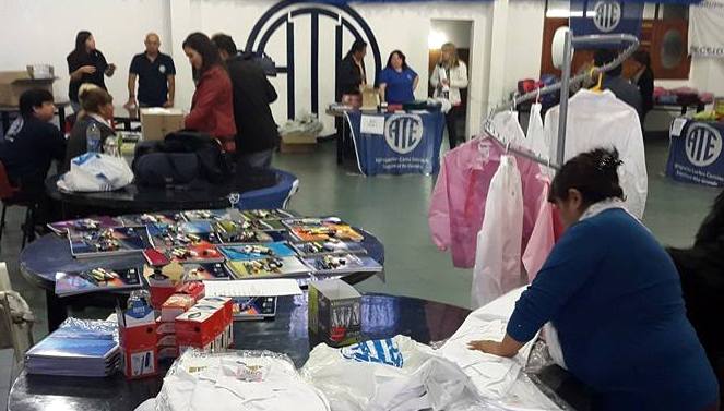 Hasta el viernes 27 de febrero, ATE RÃo Grande entrega los kits escolares