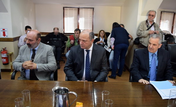 Javier Muchnik (izq.), Carlos Sagastume (ctro) y Carlos Satratico (der.).