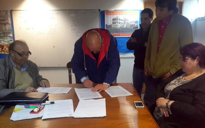 Marcelo C贸rdoba firm贸 el convenio de inicio de obra de la ampliaci贸n de la sede de ATE en R铆o Grande