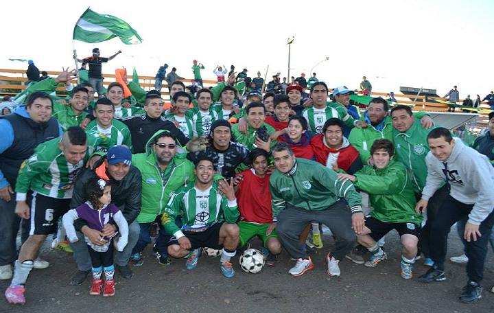 Camioneros goleó a Banfield de Puerto Deseado y ya está en semifinales. Foto: Prensa Camioneros