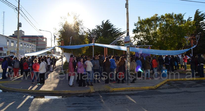 Docentes riograndenses se manifestaron en la Plaza Almirante Brown