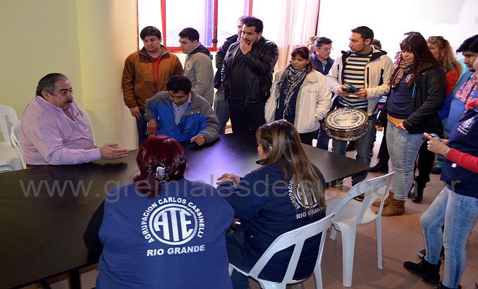 La dirigencia de ATE fue recibida por el Dr. Ruíz aunque no les brindó ninguna respuesta