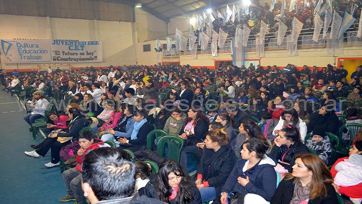 El gimnasio del Club Sportivo estuvo colmado en el acto del CET