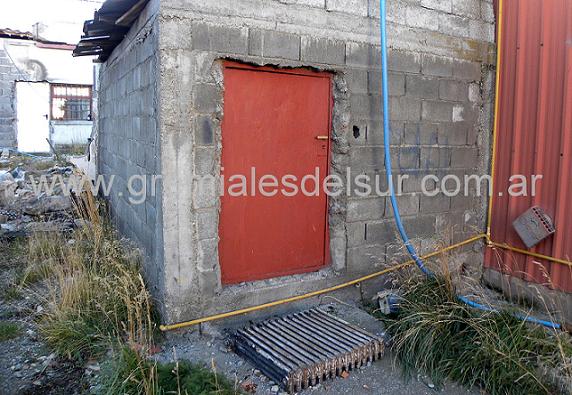 Ingreso al taller sin medidas de seguridad y sin señalización