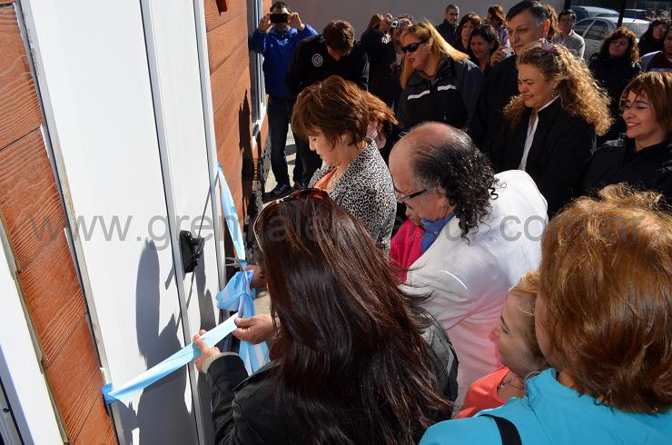 Corte de cintas en la inauguración de la sede de SOIVA.