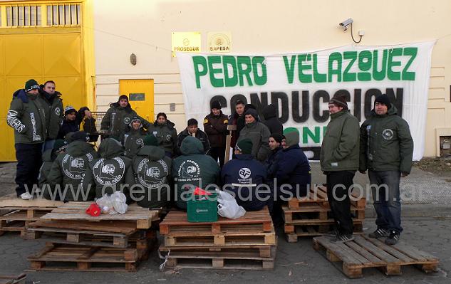 El sindicato de Camioneros bloquea en Río Grande las operaciones de la empresa Prosegur