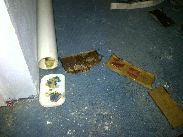 Cebos para ratas en el Colegio Maradona