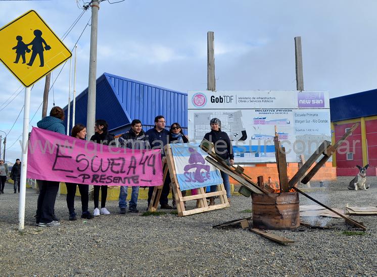 En la margen sur también los docentes hicieron piquetes.