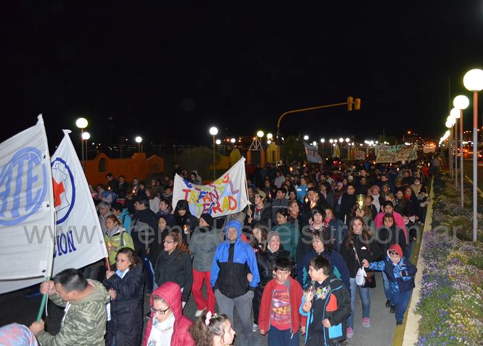 Más de 3500 personas se manifestaron en contra de las políticas de ajuste del Gobierno de Rosana Bertone.