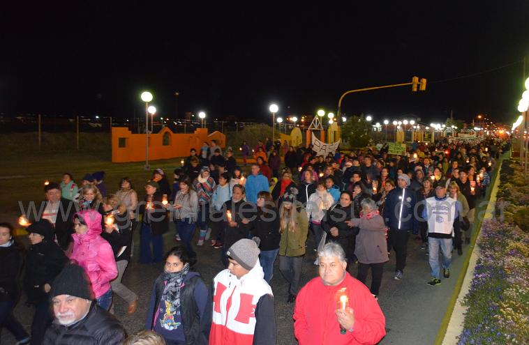 Más de 3500 personas se manifestaron en contra de las políticas de ajuste del Gobierno de Rosana Bertone.