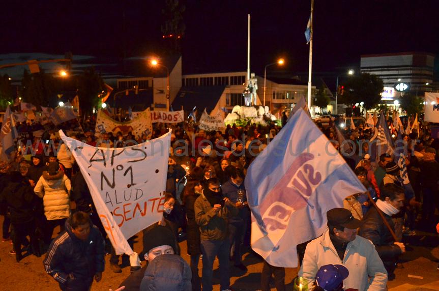 Los trabajadores estatales de Río Grande volvieron a marchar por las calles de ciudad.