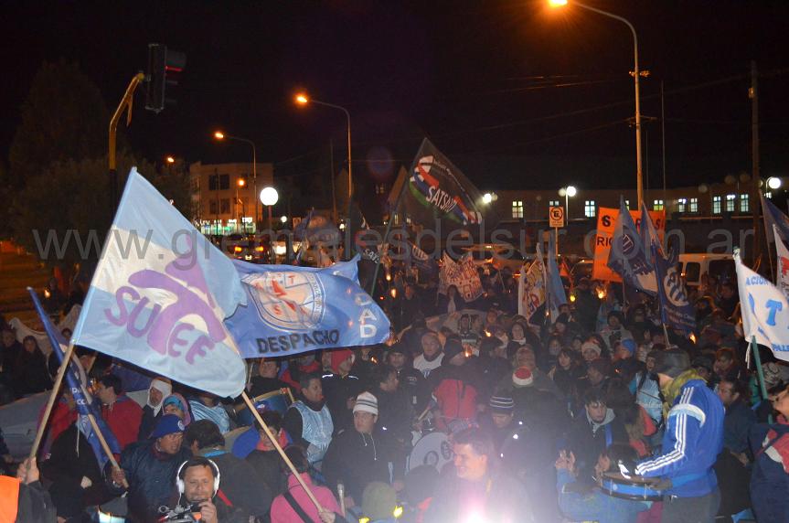 Los trabajadores estatales de Río Grande volvieron a marchar por las calles de ciudad.