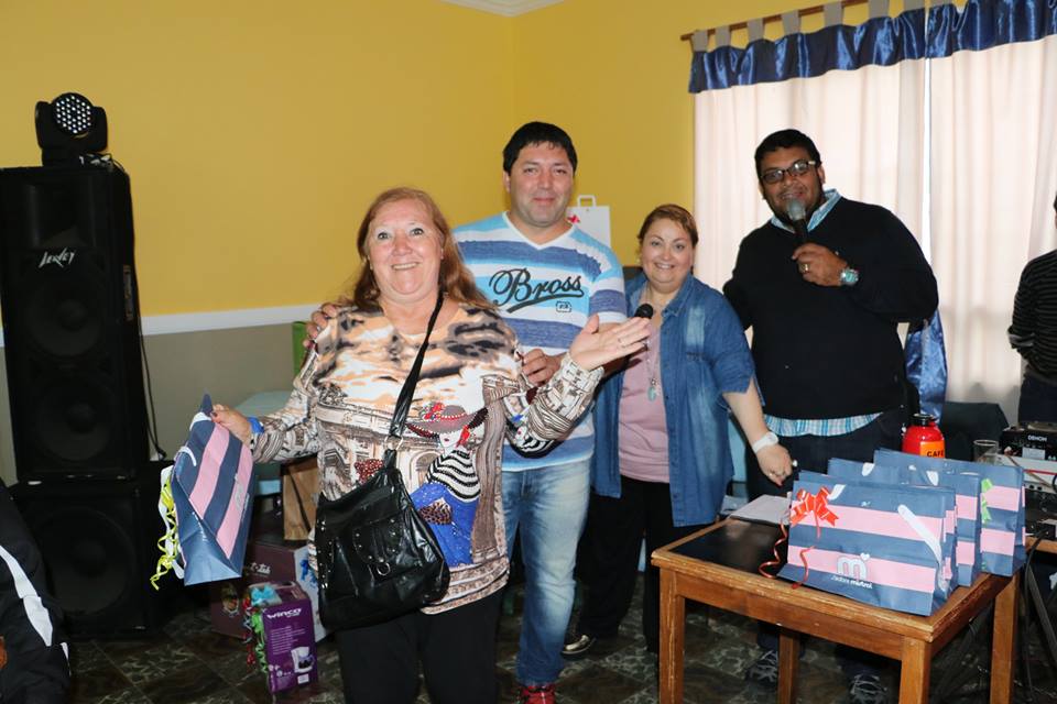 Camioneros agasajó a las mujeres en el Club Sportivo de Río Grande.