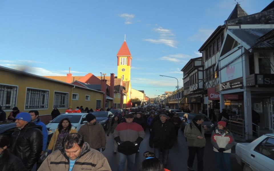 Tras la represión en Ushuaia, los estatales volvieron a marchar en Tierra del Fuego.